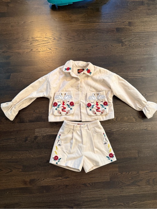 Aporiaas Jackets & Blazers - Cream Embroidered Cropped Jacket & Shorts set— Floral & Swan Detail